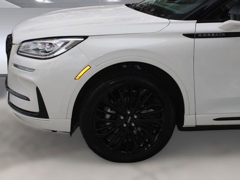 Used 2023 Lincoln Corsair Reserve w/ Jet Appearance Package image 20