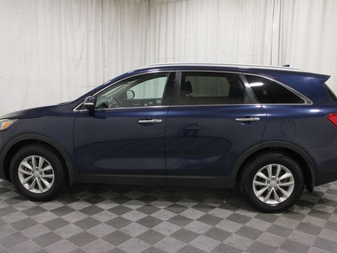 Used 2018 Kia Sorento FWD image 28
