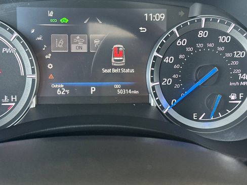 Used 2022 Toyota Highlander XLE image 33