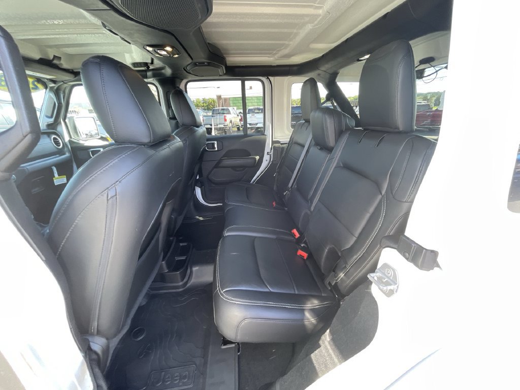 Used 2018 Jeep Wrangler Unlimited Sahara AWD/4WD image 25