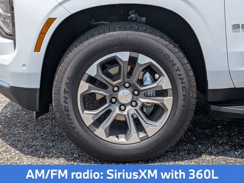 Used 2026 Chevrolet Suburban LS RWD image 13