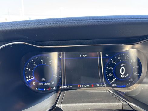 Used 2021 Ford Mustang Shelby GT500 w/ Technology Package image 13