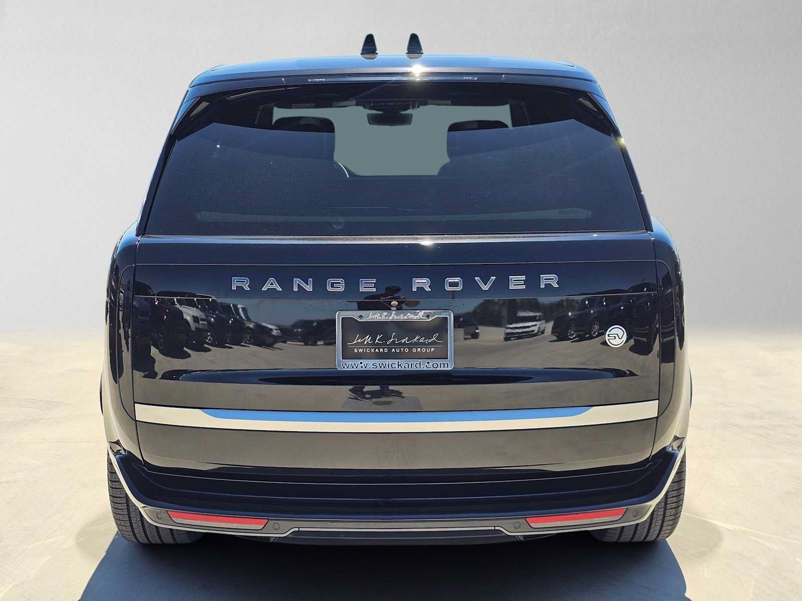 New 2025 Land Rover Range Rover SV AWD/4WD image 4