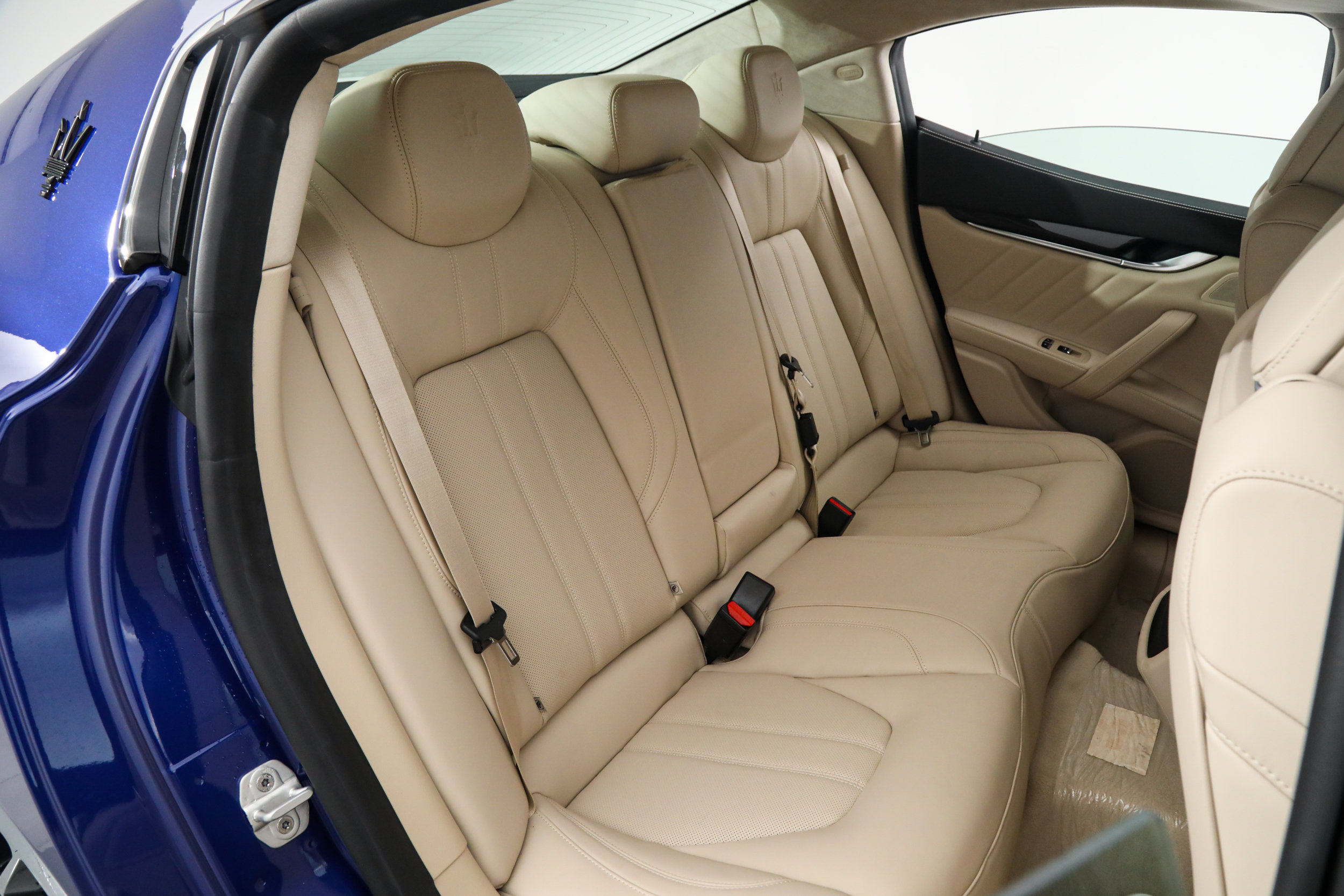 Certified 2023 Maserati Ghibli Modena RWD image 13
