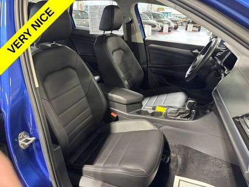 Used 2024 Volkswagen Jetta SE FWD image 37