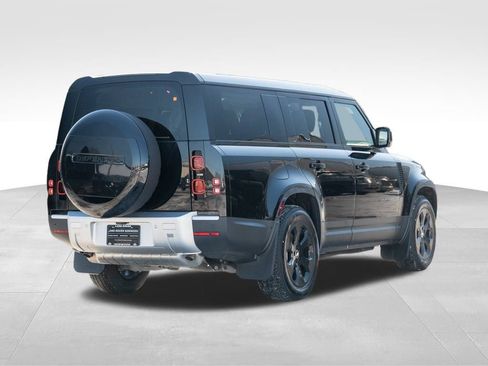 New 2025 Land Rover Defender 130 S image 4