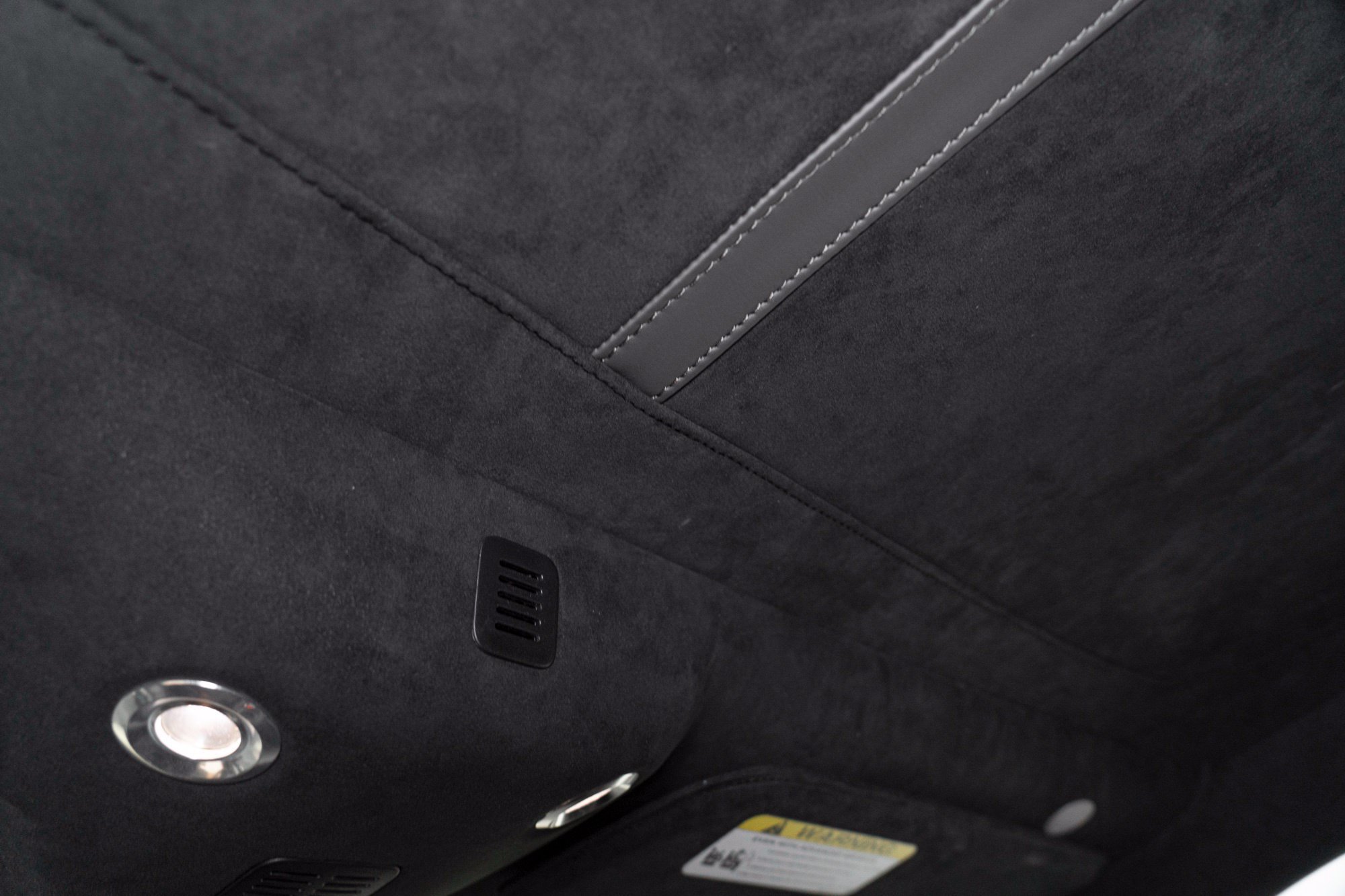 Used 2020 Aston Martin V8 Vantage AMR RWD image 60