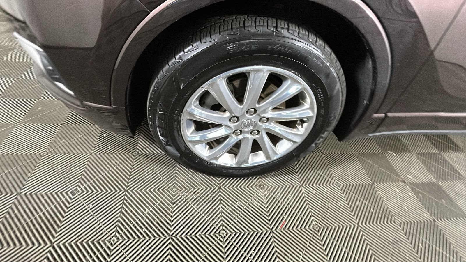 Used 2020 Buick Envision Essence FWD image 11