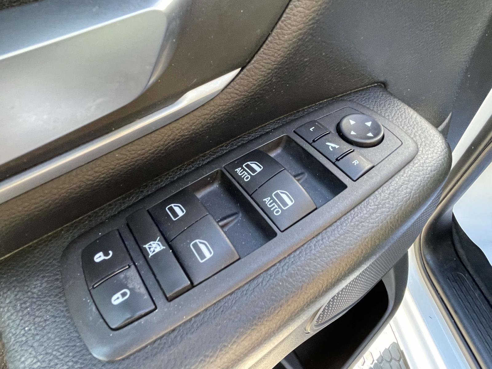 Used 2023 RAM 1500 Big Horn AWD/4WD image 17