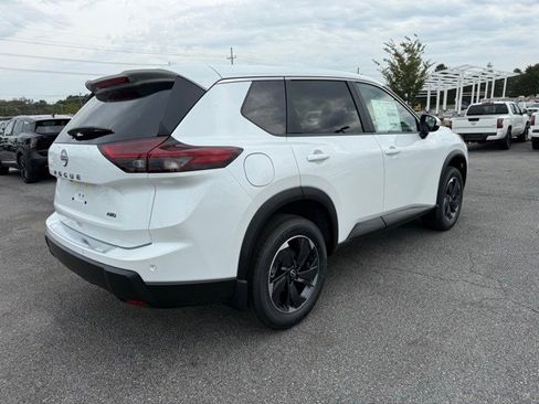 New 2026 Nissan Rogue SV image 5