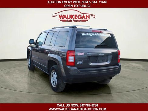 Used 2017 Jeep Patriot Sport w/ Power Value Group AWD/4WD image 4