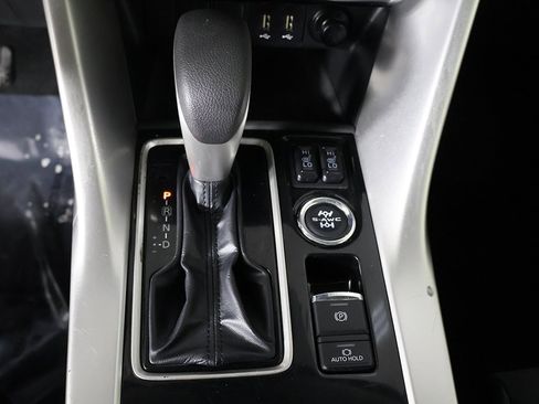 Used 2024 Mitsubishi Eclipse Cross SE image 43