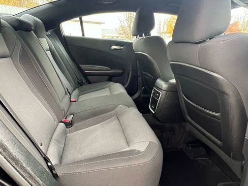 Used 2018 Dodge Charger SXT Plus image 11