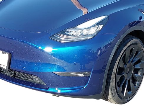 Used 2021 Tesla Model Y Long Range image 9