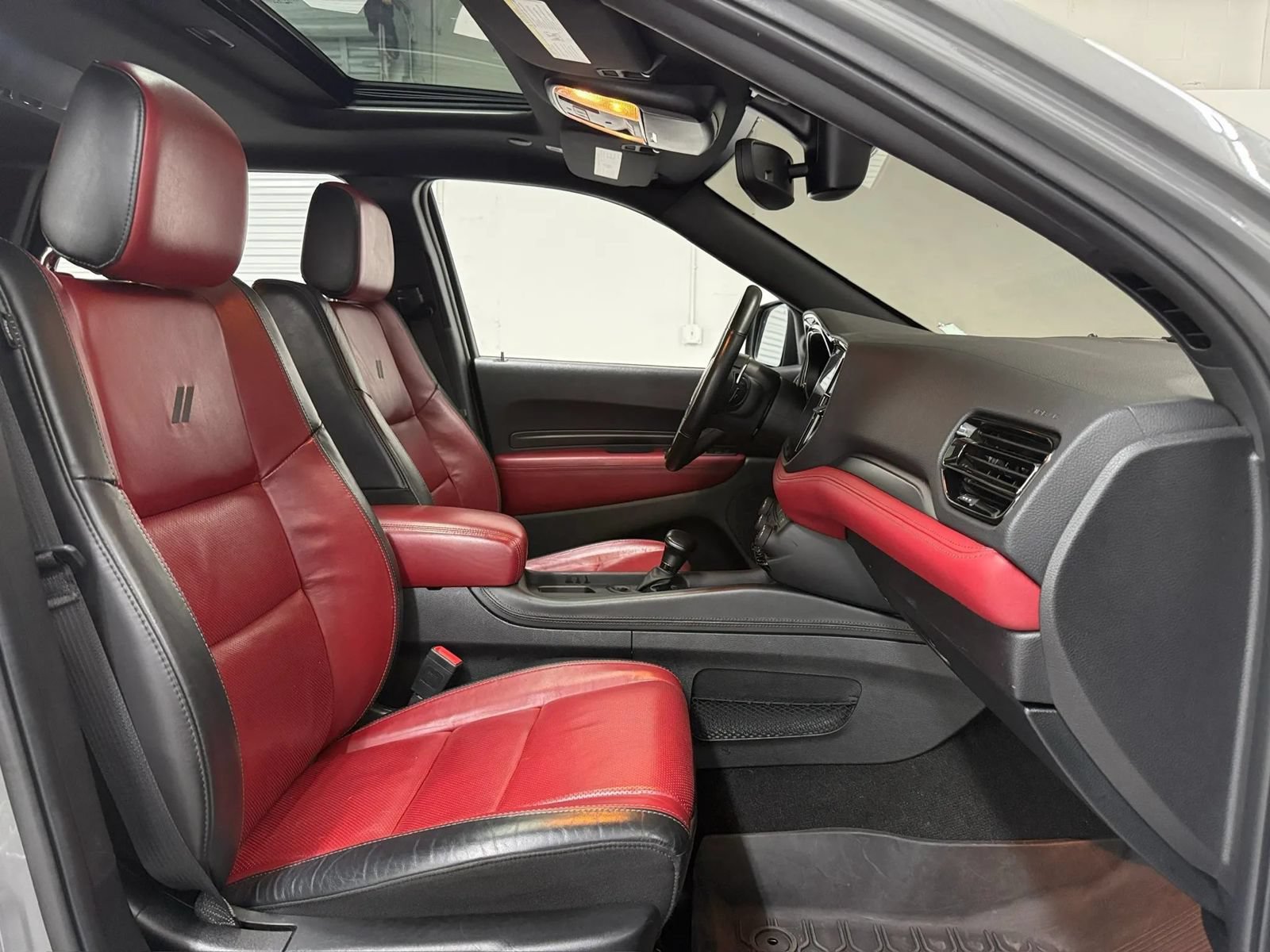 Used 2022 Dodge Durango R/T w/ Tow 'N Go Package AWD/4WD image 14
