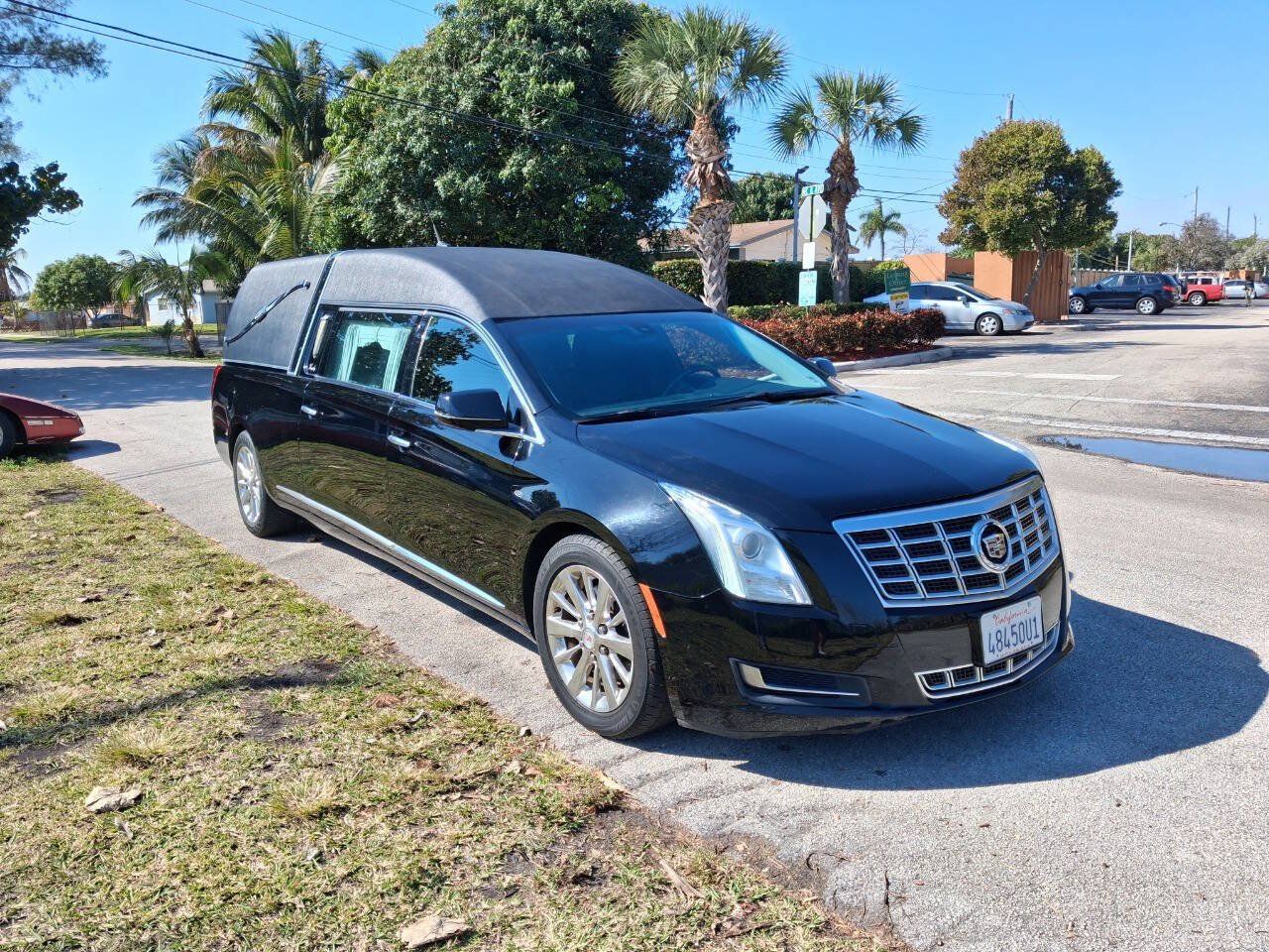 Used 2014 Cadillac XTS Hearse FWD image 4