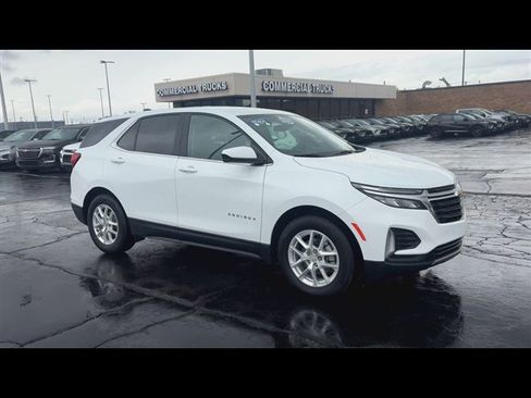 Certified 2024 Chevrolet Equinox LT FWD image 2