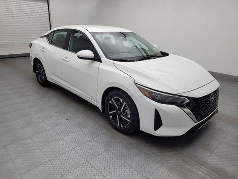 Used 2025 Nissan Sentra SV image 11