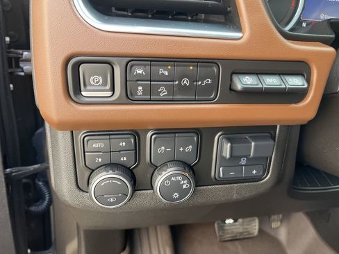 Used 2021 Chevrolet Tahoe High Country AWD/4WD image 18