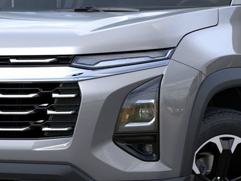 New 2027 Chevrolet Equinox LT w/ Convenience Package II FWD image 10