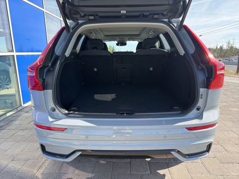 Used 2025 Volvo XC60 B5 Plus AWD/4WD image 9
