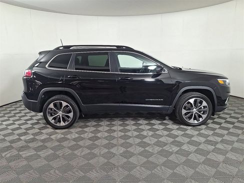Used 2022 Jeep Cherokee Limited w/ Elite Package image 11