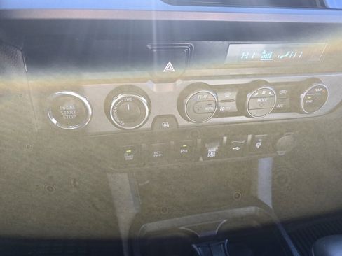 Certified 2022 Toyota Tacoma TRD Sport w/ Technology Package image 22