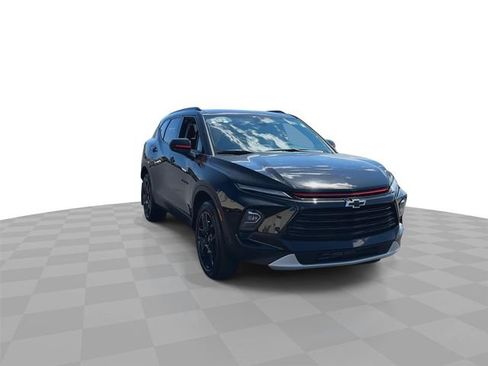 Used 2023 Chevrolet Blazer LT w/ Convenience Package AWD/4WD image 2