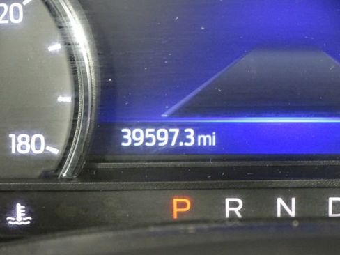 Used 2022 Ford Escape SE image 38