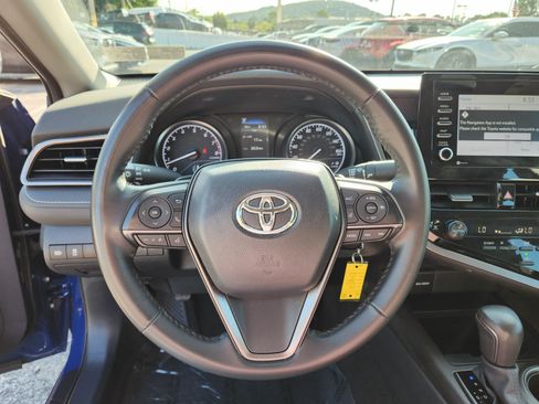 Used 2024 Toyota Camry SE FWD image 18