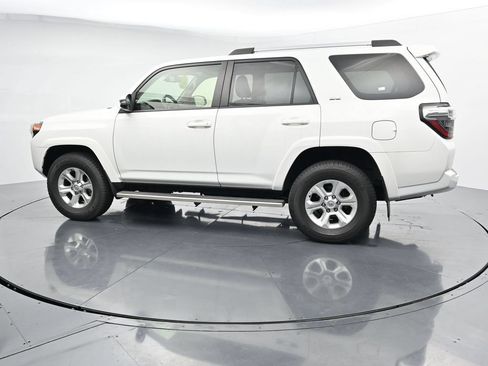 Used 2024 Toyota 4Runner SR5 Premium w/ Moonroof Package AWD/4WD image 5