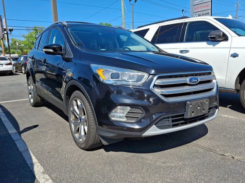 Used 2017 Ford Escape Titanium w/ Equipment Group 301A AWD/4WD image 3