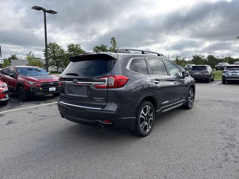 Used 2023 Subaru Ascent Touring AWD/4WD image 4