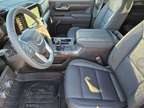 New 2026 GMC Sierra 1500 Elevation w/ Elevation Premium Package AWD/4WD image 9