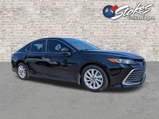 Used 2022 Toyota Camry LE FWD video 2