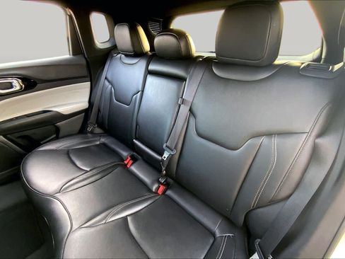 Used 2025 Jeep Compass Limited AWD/4WD image 21