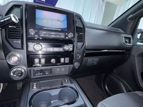 Used 2023 Nissan Titan SV w/ SV Convenience Package image 13