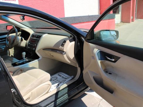 Used 2014 Nissan Altima 2.5 S FWD image 11