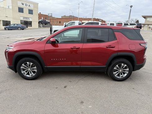 Used 2025 Chevrolet Equinox LT w/ Safety and Technology Package image 6