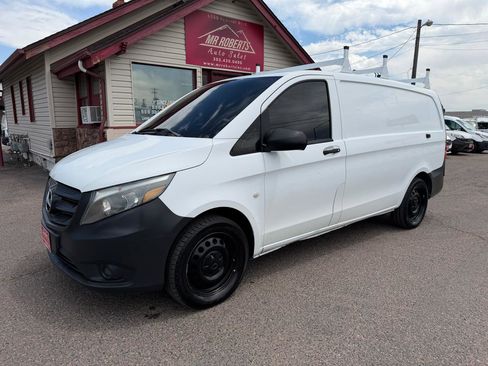 Used 2016 Mercedes-Benz Metris image 4