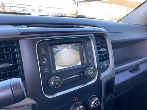 Used 2018 RAM 2500 Tradesman w/ Chrome Appearance Group image 25