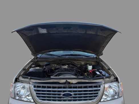 Used 2005 Ford Explorer Limited AWD/4WD image 13