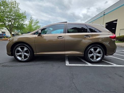 Used 2014 Toyota Venza Limited w/ Tow Prep Package AWD/4WD image 3