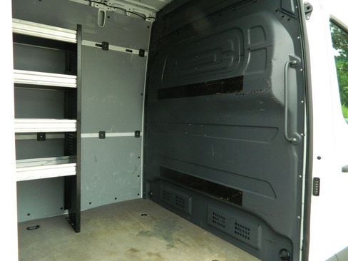 Used 2022 Mercedes-Benz Sprinter 2500 image 13