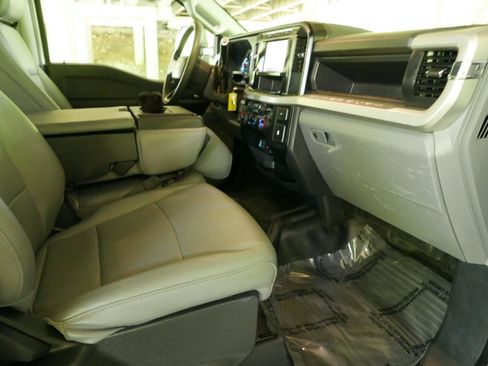 Used 2024 Ford F550 4x4 Crew Cab Super Duty image 10