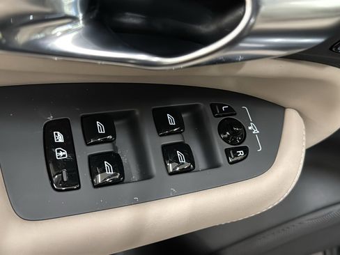 New 2026 Volvo XC90 T8 Plus w/ Protection Package Premier image 22