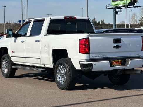 Used 2019 Chevrolet Silverado 3500 LTZ image 6