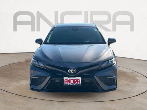 Used 2023 Toyota Camry SE FWD image 5