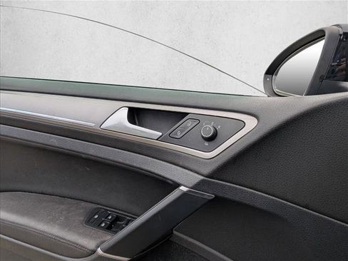 Used 2016 Volkswagen e-Golf SEL Premium image 13