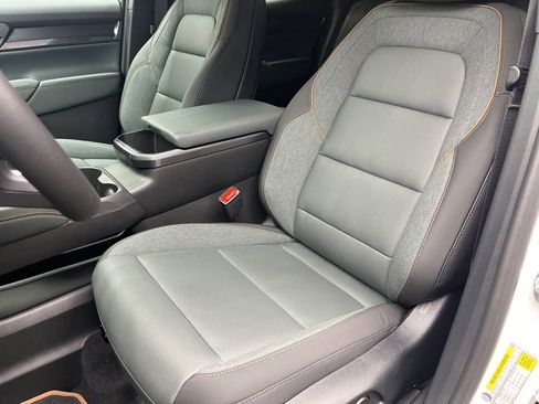 New 2026 GMC Terrain AT4 AWD/4WD image 8